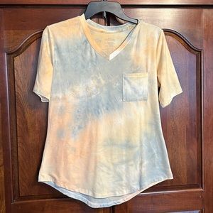 Zyia Hendrix pocket T-shirt. Extremely soft!